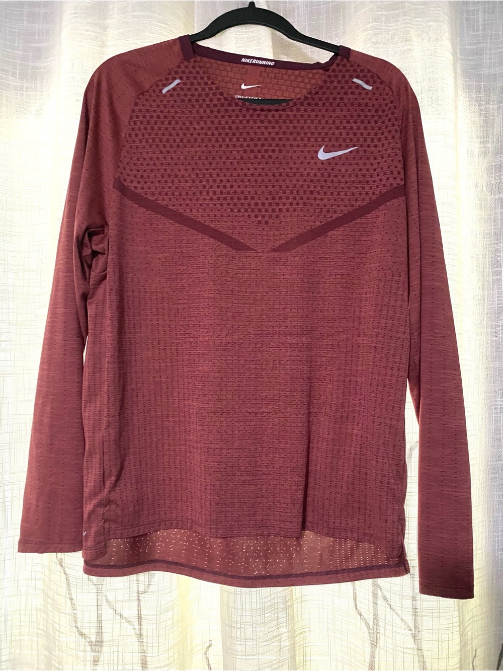 Nike Men’s Long Sleeve Dri Fit Running Too